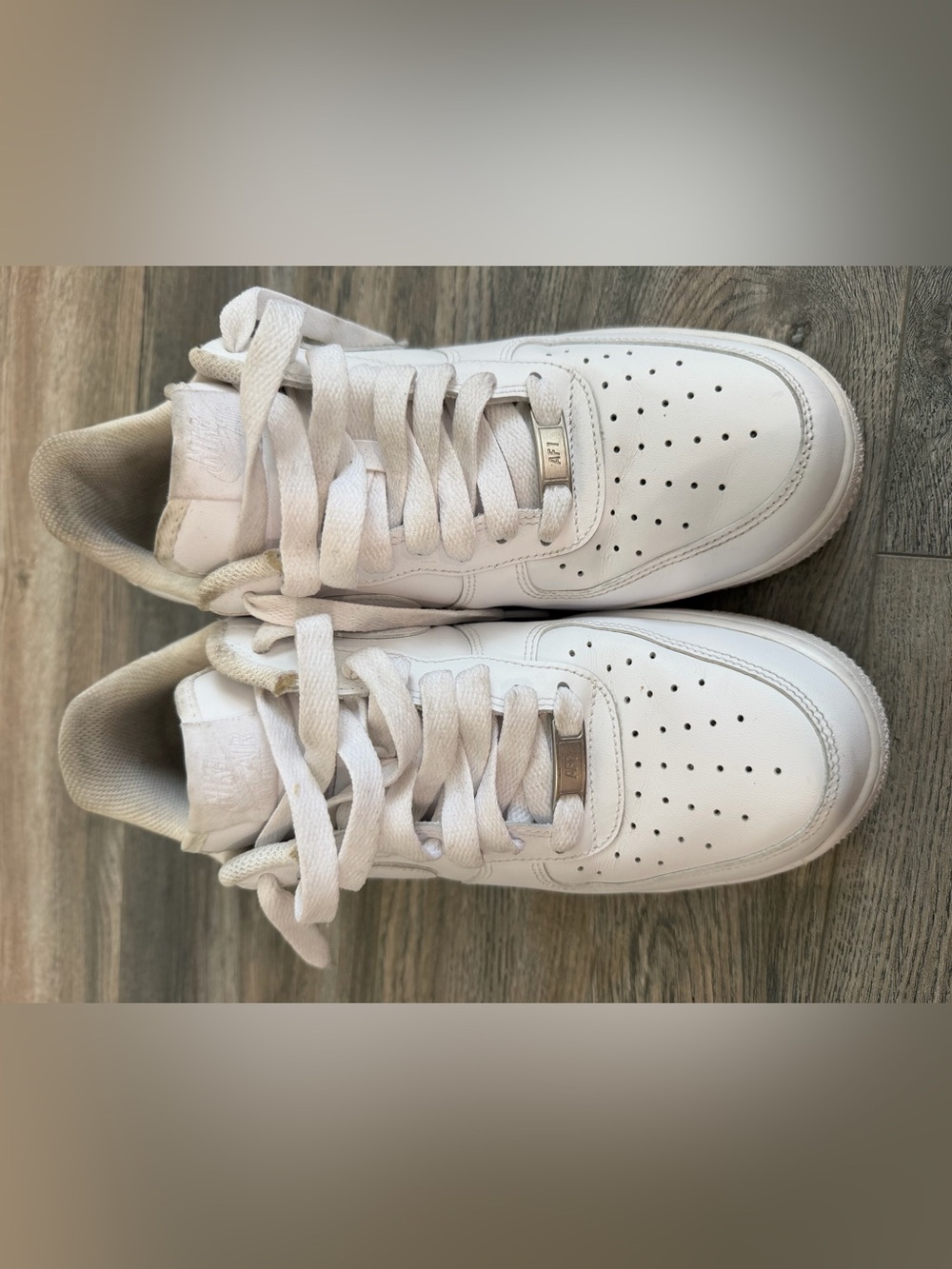 Nike Air Force 1 '07 Triple White sneakers men’s size 8.5 - Picture 3 of 9
